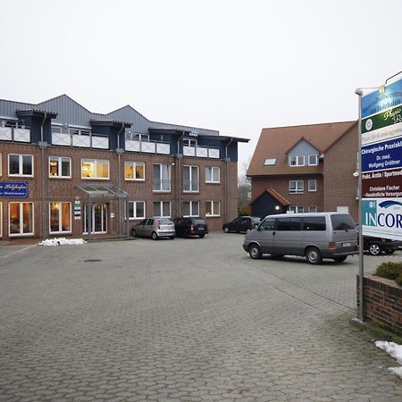 Hotel Am Holzhafen Stade Buitenkant foto