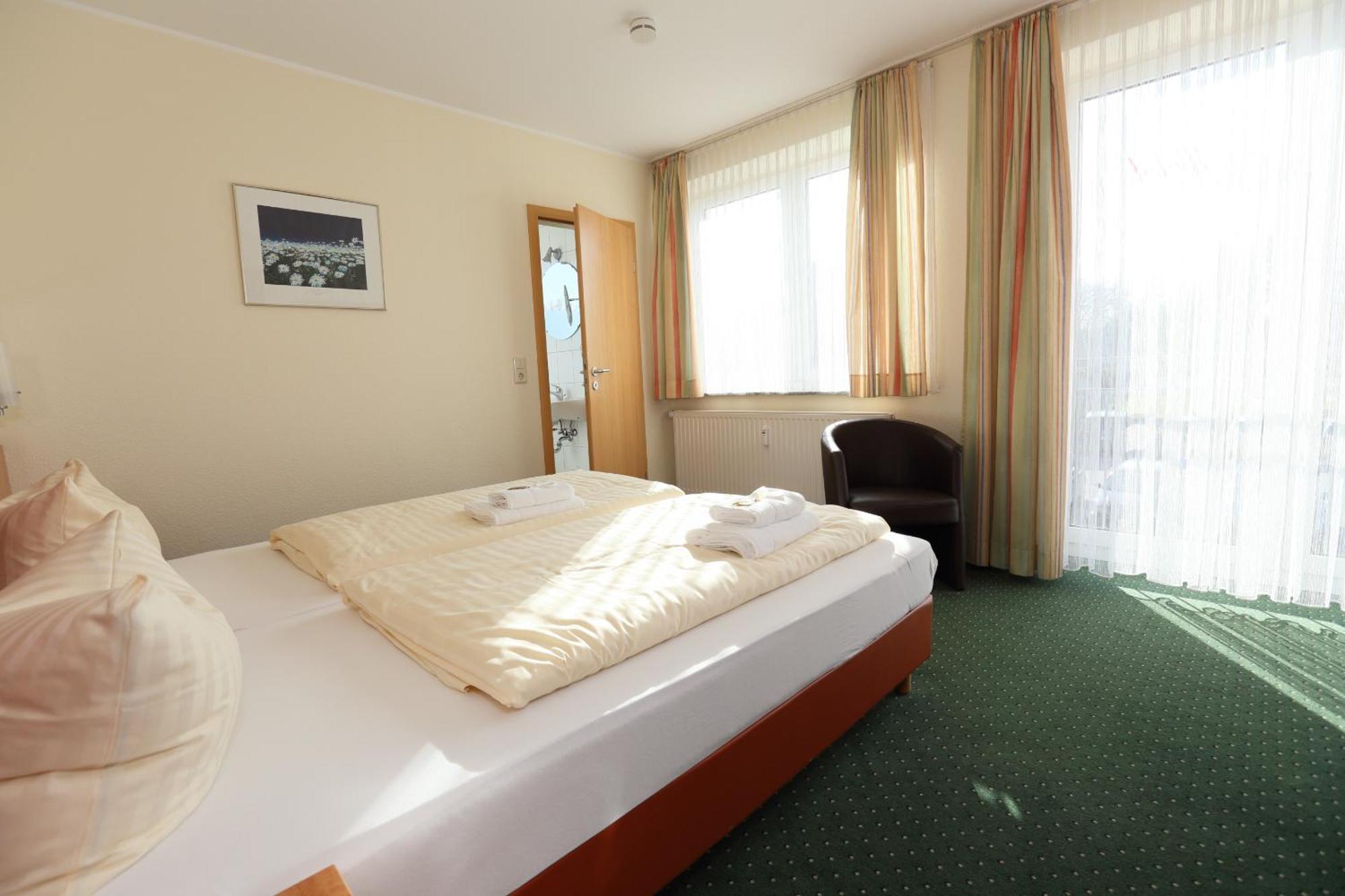 Hotel Am Holzhafen Stade Buitenkant foto
