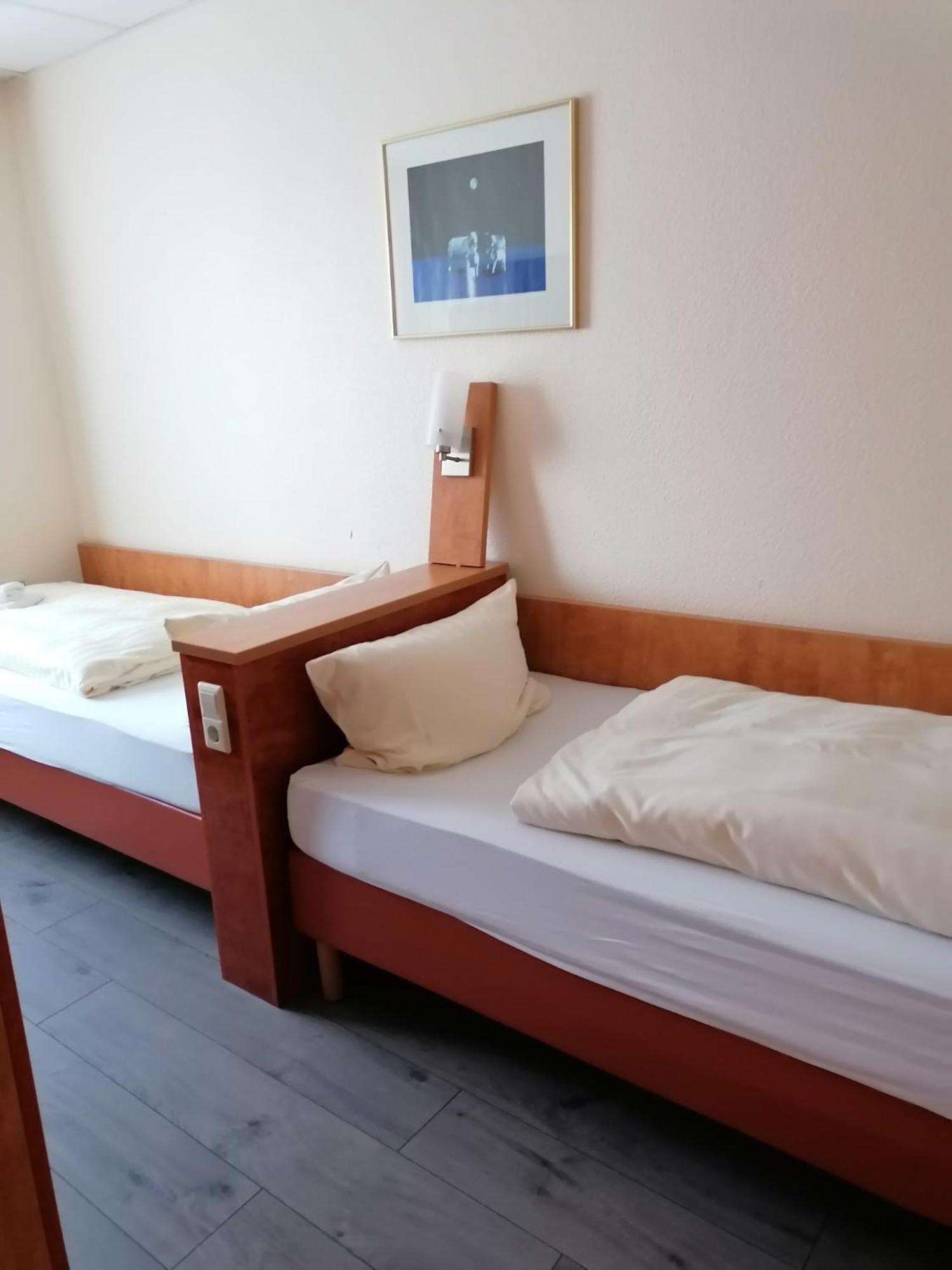 Hotel Am Holzhafen Stade Buitenkant foto